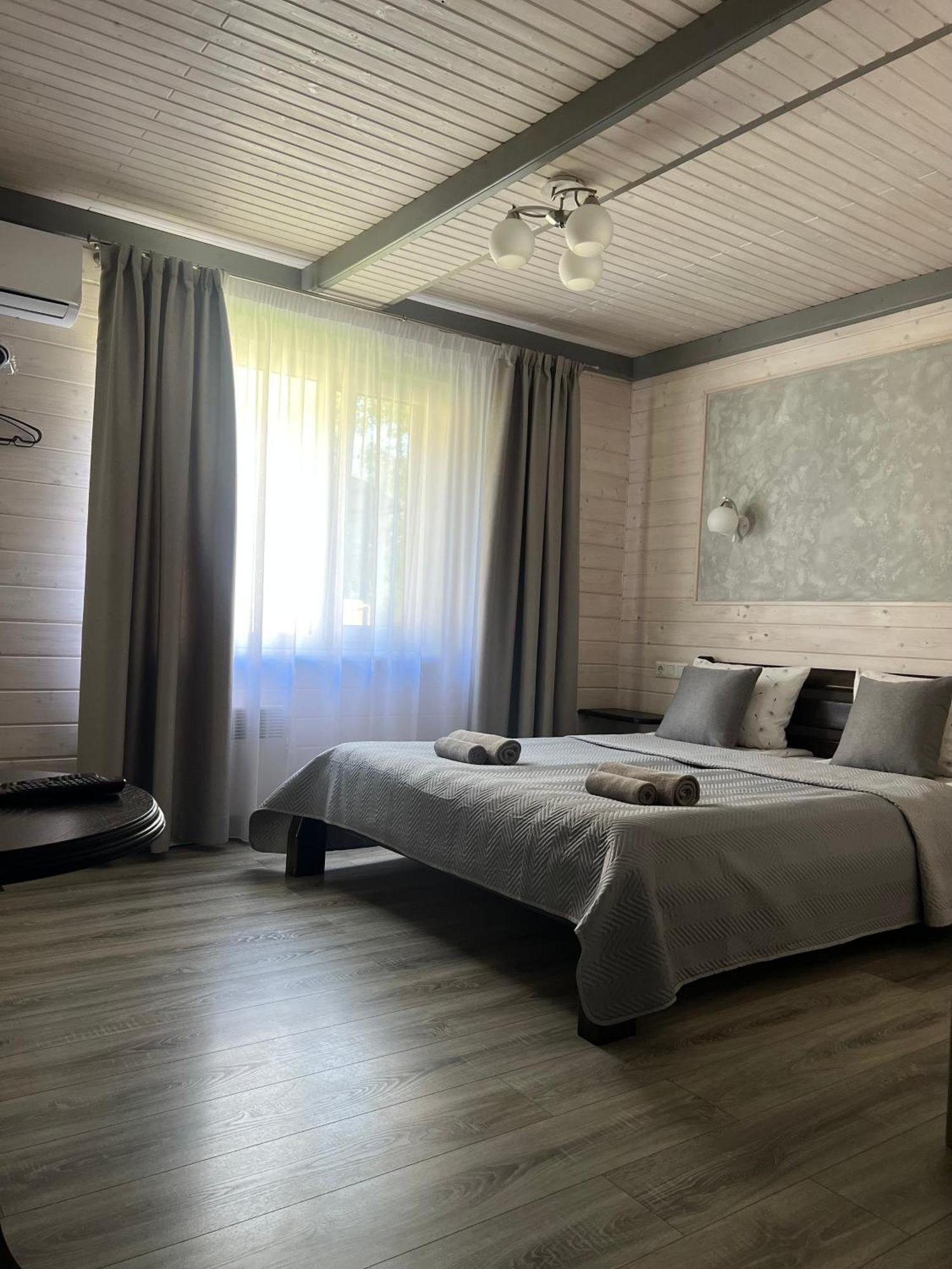 Фенікс Hotel Yaremche Ngoại thất bức ảnh